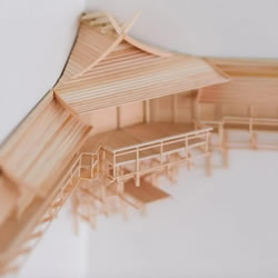 日本建筑师以木头制作还原度超高的华丽小祭坛