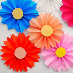 幼儿园彩纸做花的教程 简单手工纸花制作方法